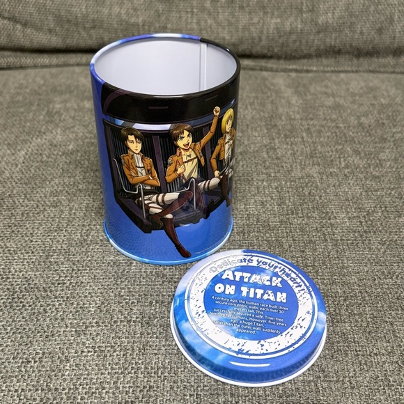 2/$10 3/$12 [New] Attack on Titan Tin 進撃の巨人 Shingeki no Kyojin Levi - Picture 7 of 7